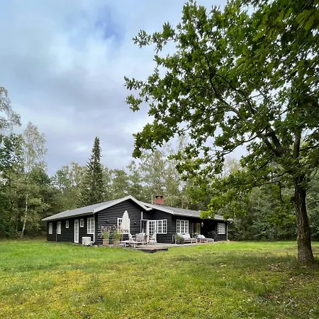 Classic 30s House In Asserbo's Woods Casa de Férias