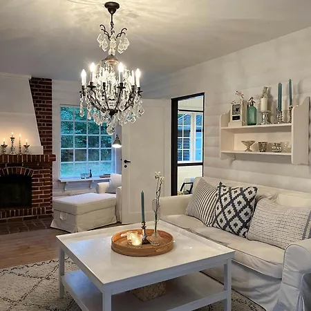 Dom wakacyjny Classic 30s House In Asserbo's Woods *